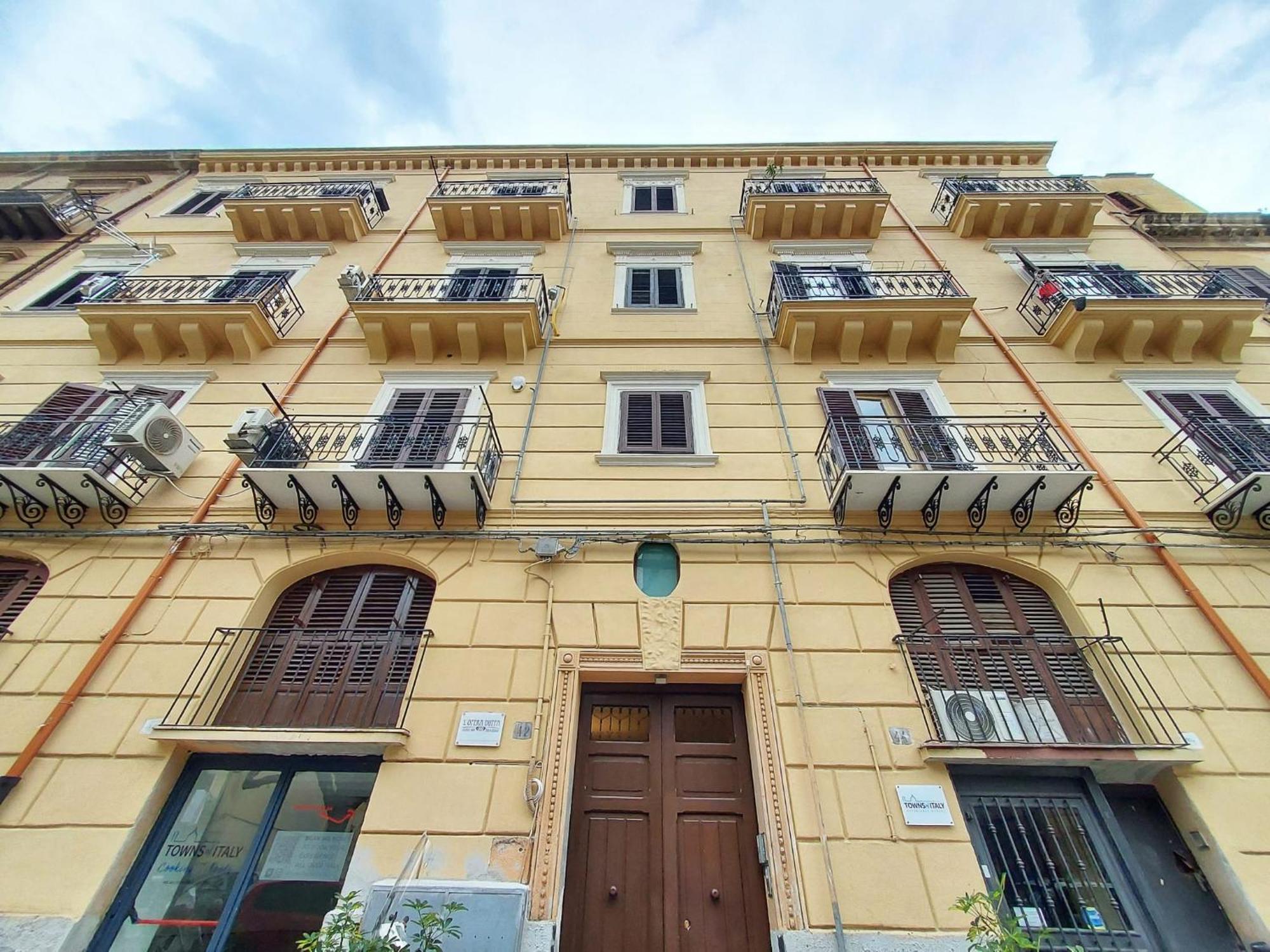 La Casa Del Moro - All' Opera, Palermo